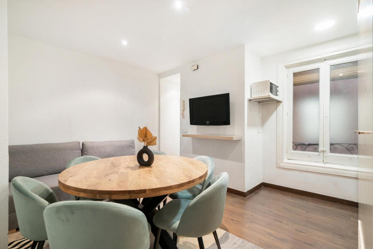 דירות מדריד Apartamento En La Puerta Del Sol מראה חיצוני תמונה