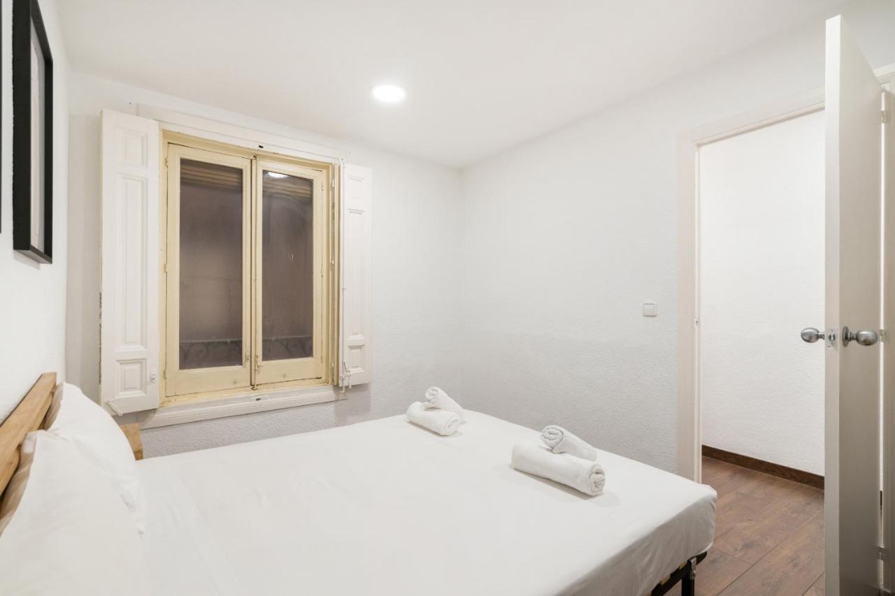 דירות מדריד Apartamento En La Puerta Del Sol מראה חיצוני תמונה