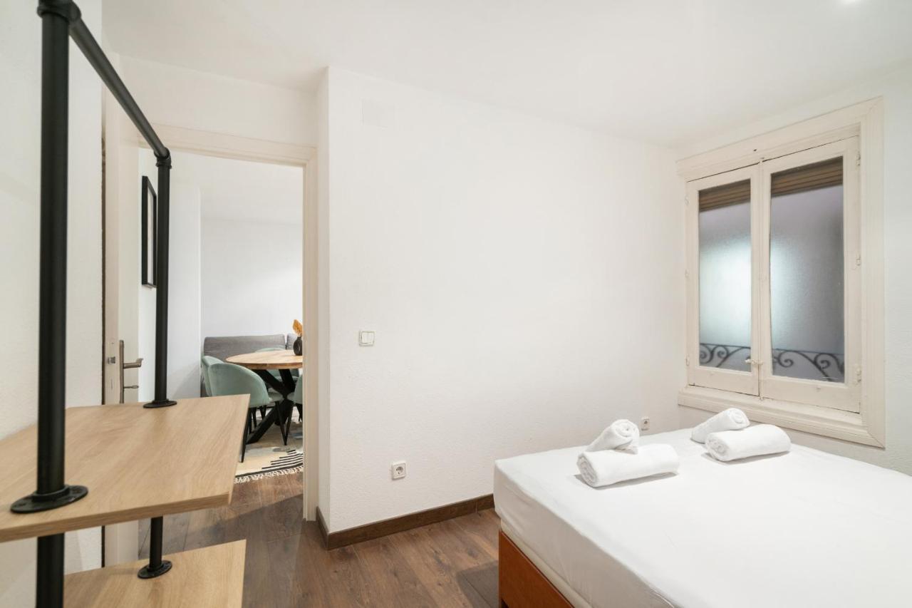 דירות מדריד Apartamento En La Puerta Del Sol מראה חיצוני תמונה