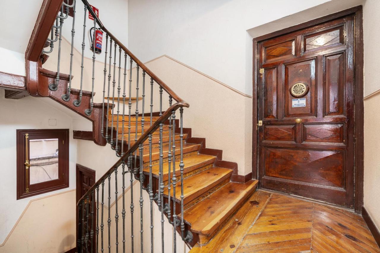 דירות מדריד Apartamento En La Puerta Del Sol מראה חיצוני תמונה